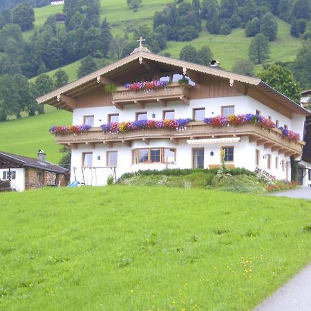 Вилла Bauernhof Hundbichl Бриксен-им-Тале Экстерьер фото